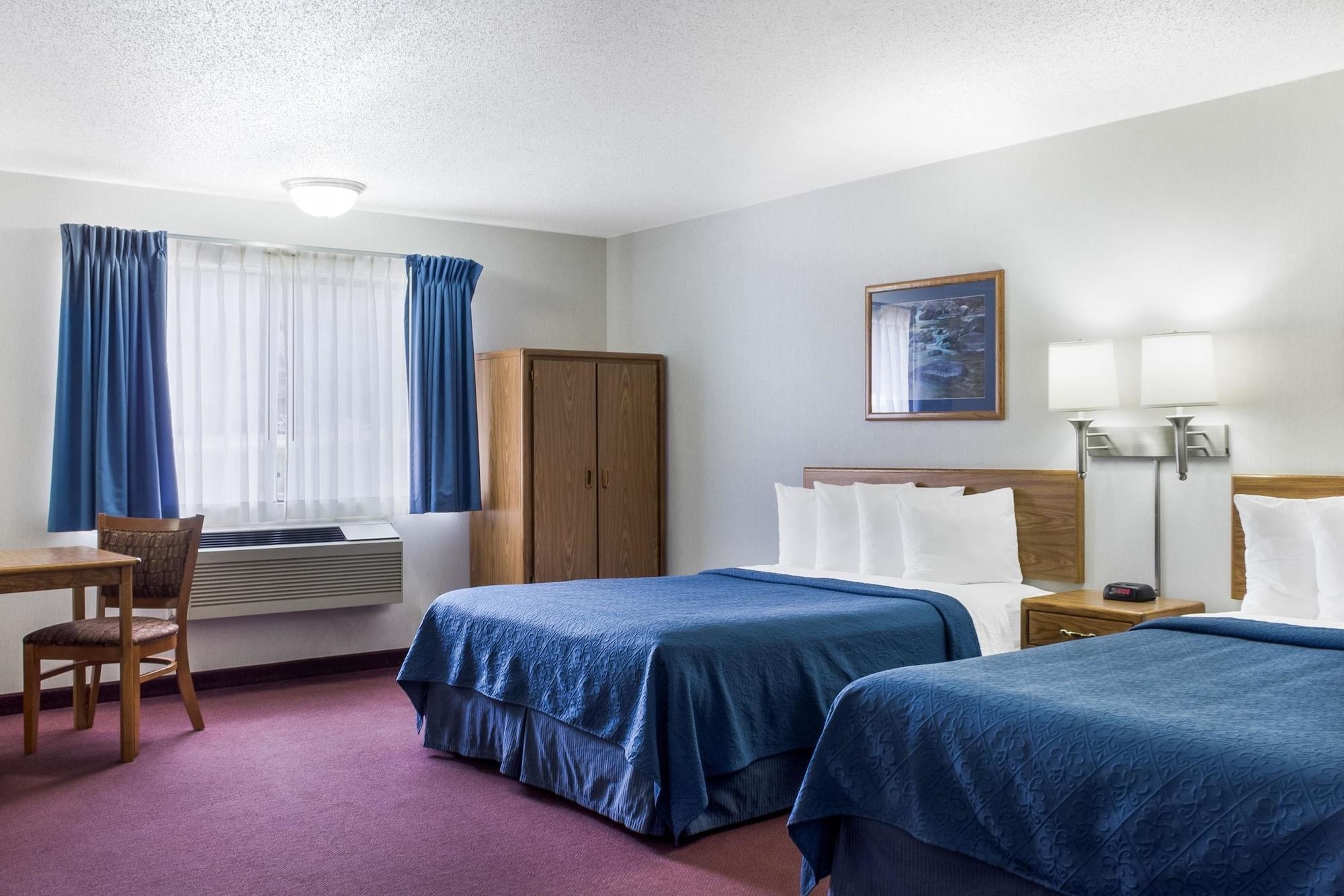 Everspring Inn & Suites Hill City Eksteriør billede