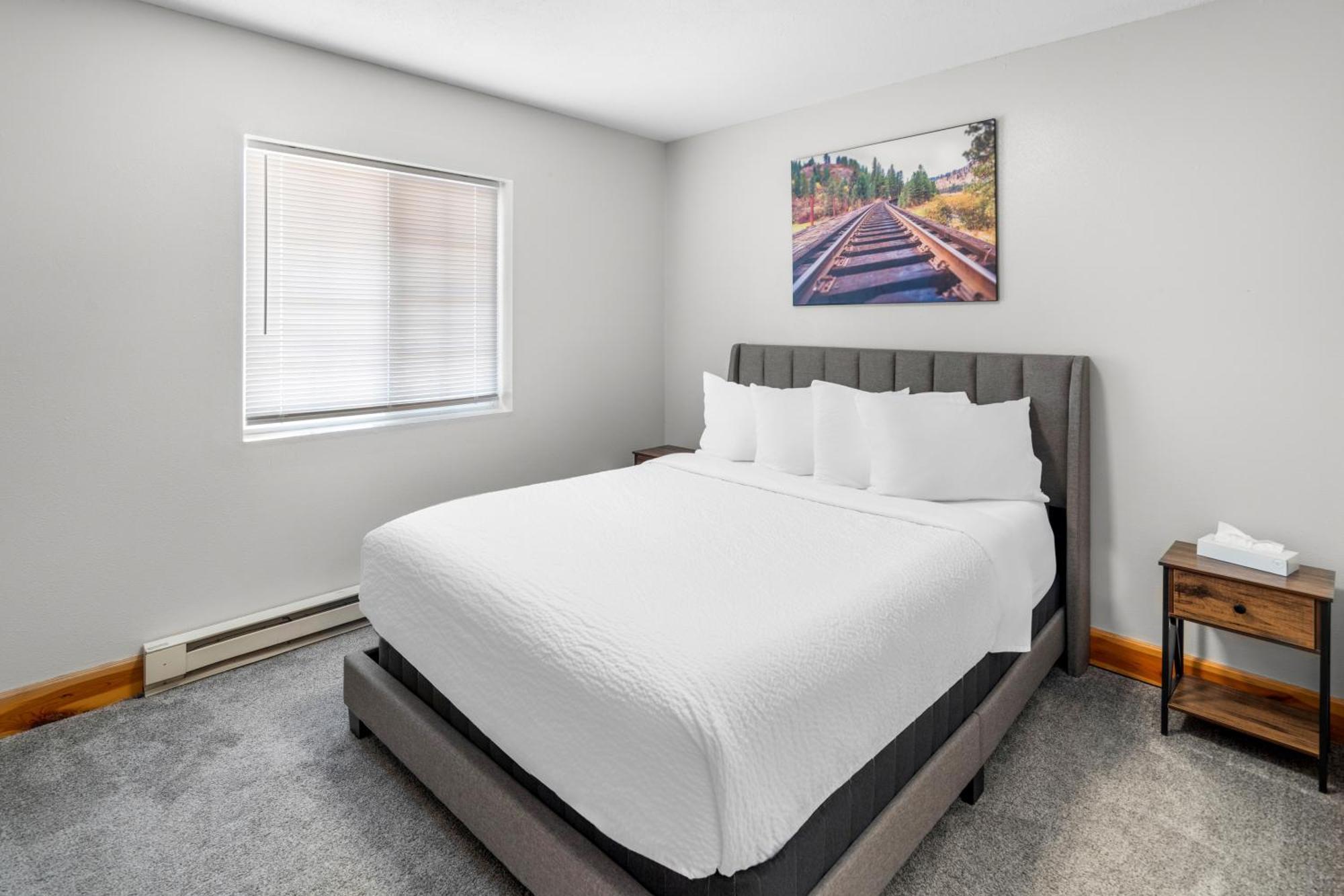 Everspring Inn & Suites Hill City Eksteriør billede